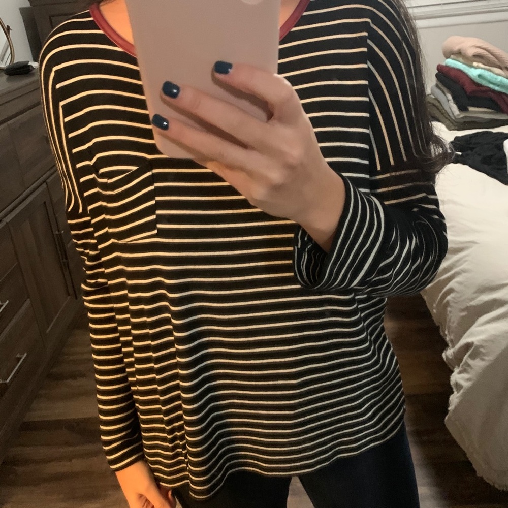 Black and white striped long sleeve tee
